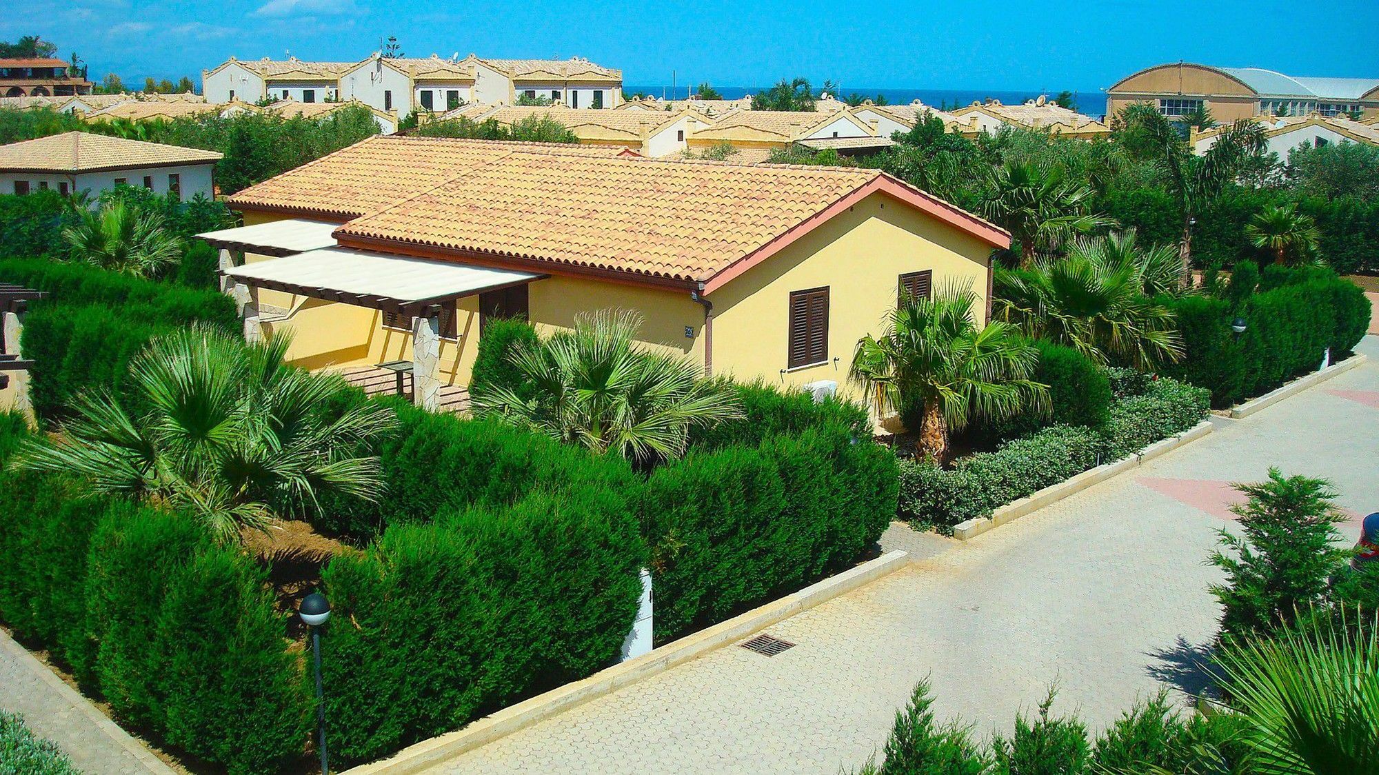 Residence Hydria Campofelice Di Roccella Ngoại thất bức ảnh